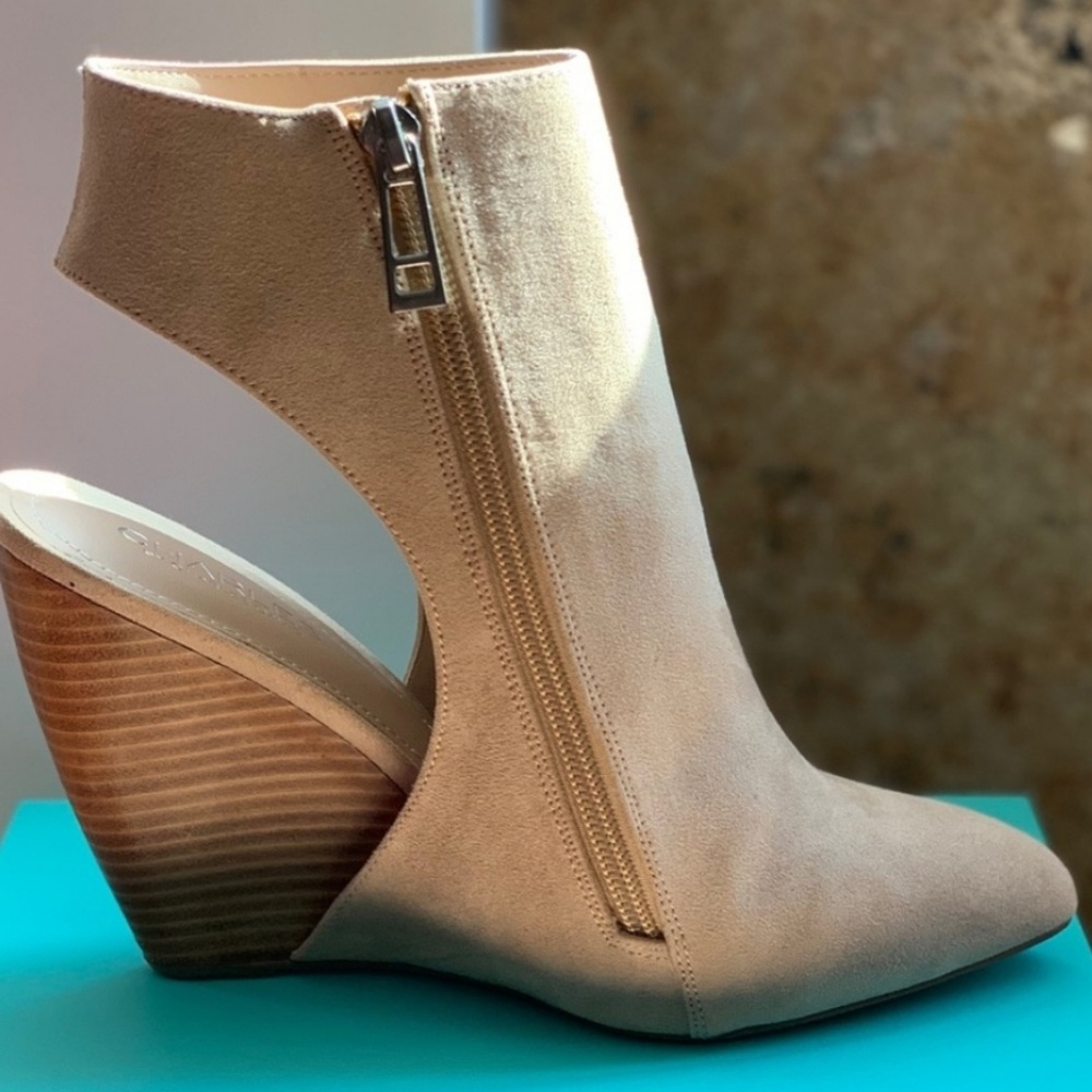 Charles David ankle booties - Picture 2 of 5